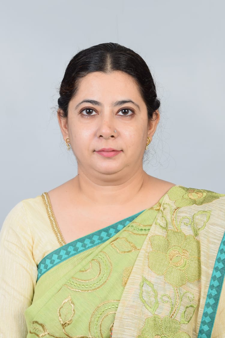 Rumina Yasmin – Executive Manager of Sree Vignesh Consultancy